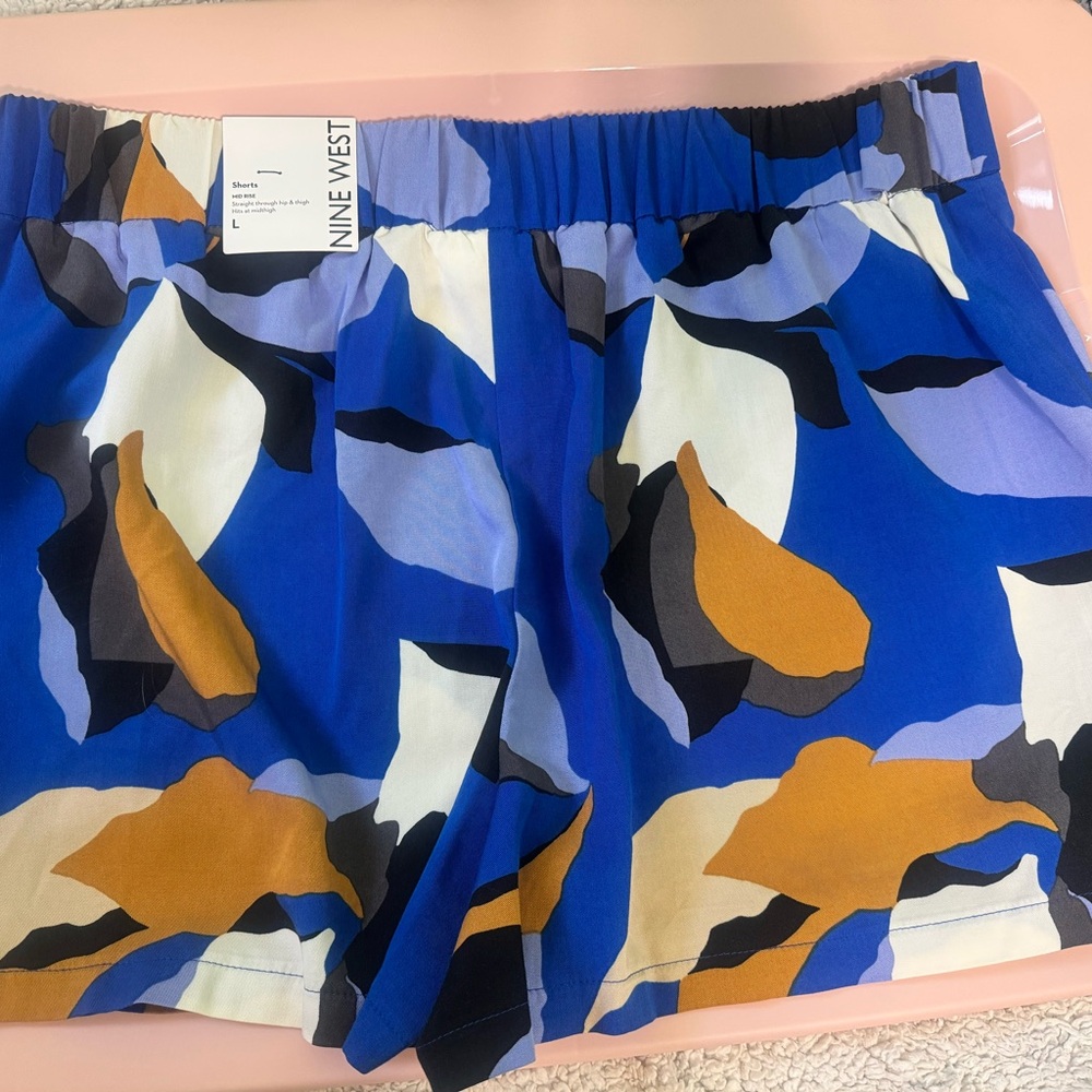 Nine West Women's Blue Patterned Shorts